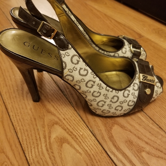 Shoes - Picture 1 of 4